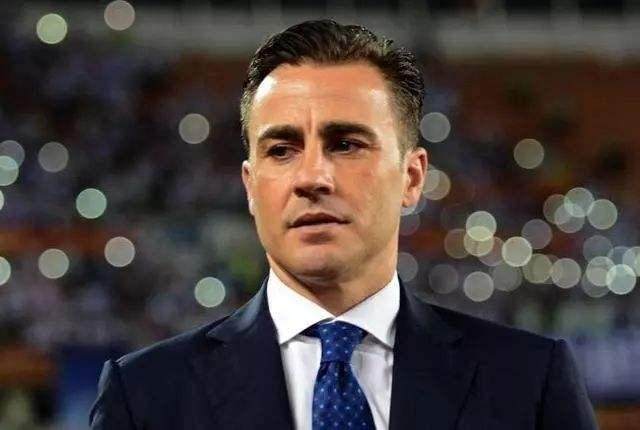 乐鱼体育线上网站-对广州队的防守不满意 卡帅：防费莱尼不如多进球