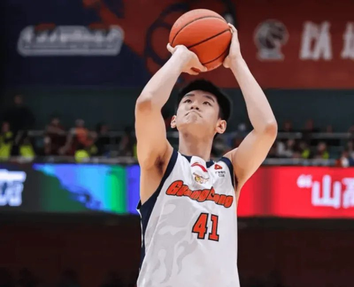 乐鱼体育登陆入口-广东逆转青岛！王洪泽大爆发，麦考尔43分强势救主，三少折返跑！|青岛市|加时赛|徐杰|比赛|王少杰_新浪体育_新浪新闻